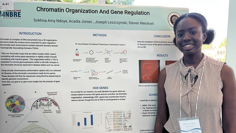 Sokhna Amy Ndoye '25 presents her research at the 2022 Summer Undergraduate Research Symposium (SURS)