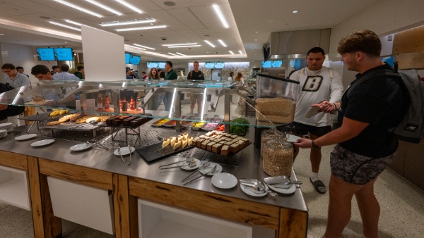 Bryant students enjoy lunch at the Business Entrepreneurship Leadership Center's Corey E. Levine '80 Dining Commons