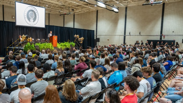 Bryant President Ross Gittell, Ph.D. speaks at New Student Orientation
